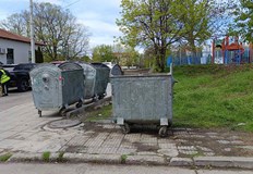 Жителите ще изхвърлят отпадъците си на нови места до края