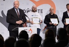 Трима граждани получиха почетните значки за доброта емпатия и състраданиеМинистър председателят