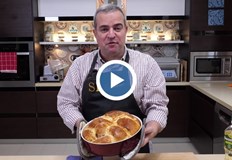 Популярният български готвач споделя тайните за идеален козунак точно преди