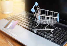 Информация за потребители на десетки онлайн магазини се разпространява свободно