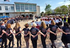 Представиха автентични гозби обичаи и носии на 120 години в