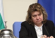 20 минути словесна престрелка за изслушване на Данаил Митов за