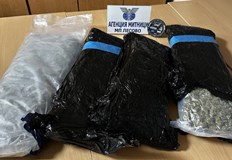 Дрогата била укрита в леглото на шофьорската кабинаМитнически служители откриха