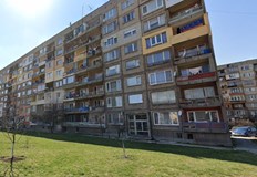 Загиналият е полетял от блок 66 в квартал Мошино Трагичен инцидент