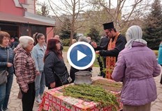 Във всички църкви имаше празнична службаПразнична атмосфера изпълни православните храмове