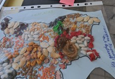 Децата превърнаха отпадъци в полезни предмети и показаха умения за