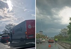 Три коли се нанизаха срещу бензиностанция ЕКОЛек пътен инцидент с