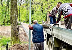 Нови паркоместа осветление и 4 милиона за младежки център обяви