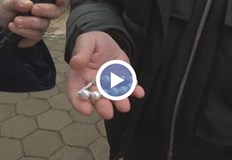 Николай Попов показа гривничка и призова за спешни промени в