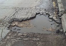 Пътната безопасност затънала в планини от документиМинистерството на вътрешните работи