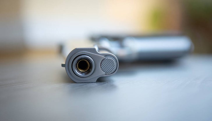 9-годишното момче е с разкъсна рана на ушната мида и данни за комоцио