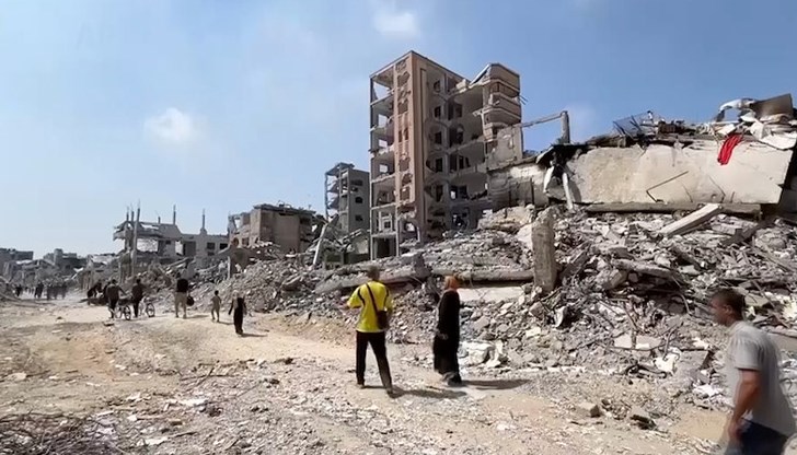 Сред жертвите има деца, мнозина остават затрупани под развалините Сред жертвите има деца, мнозина остават затрупани под развалините