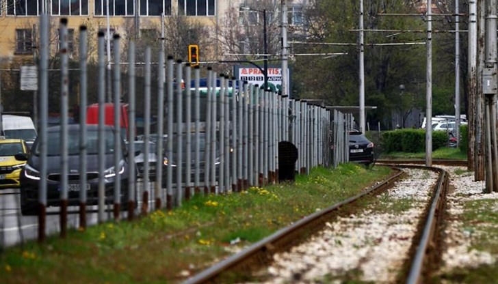 Движението пред един от големите молове е затруднено