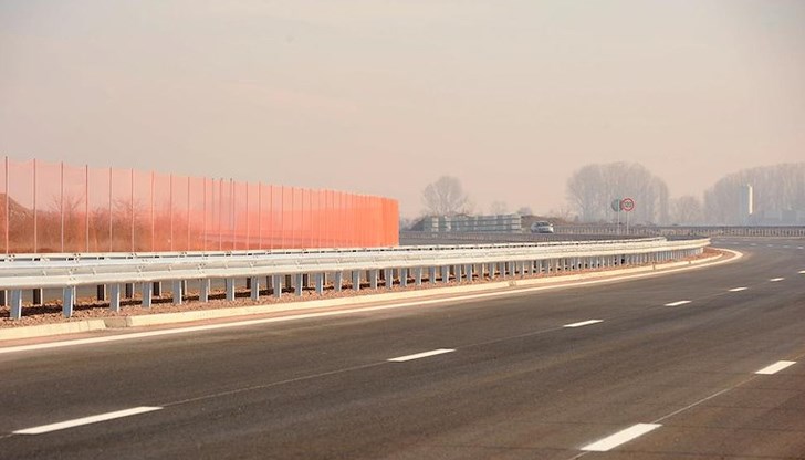 Аварийни ремонти затрудняват движението при 12-ти километър на Северната тангента