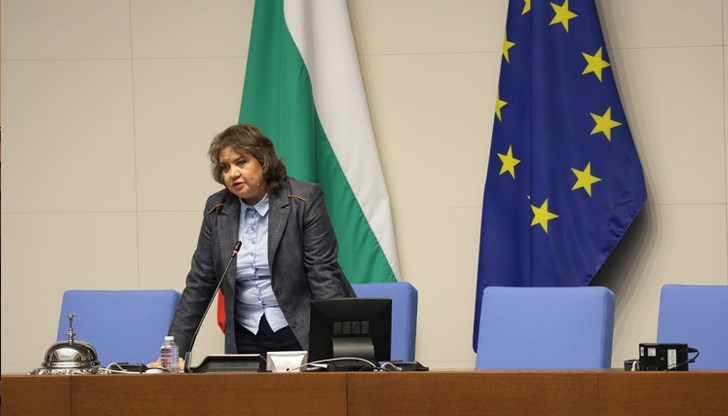 Опозицията използва инструментите си, но това не пречи на работата на парламента, смята Киселова Опозицията използва инструментите си, но това не пречи на работата на парламента, смята Киселова