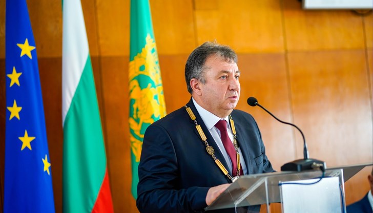 Заплатата на кмета на Шумен скача с над 800 лева