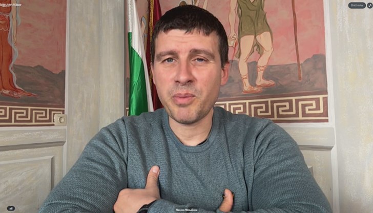 Правителството устоя на първия вот на недоверие, следващата седмица се очаква нов Правителството устоя на първия вот на недоверие, следващата седмица се очаква нов