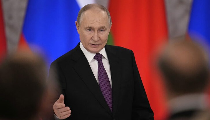 Путин пренасочва вниманието към "корупцията в Киев" докато войната продължава Путин пренасочва вниманието към "корупцията в Киев" докато войната продължава