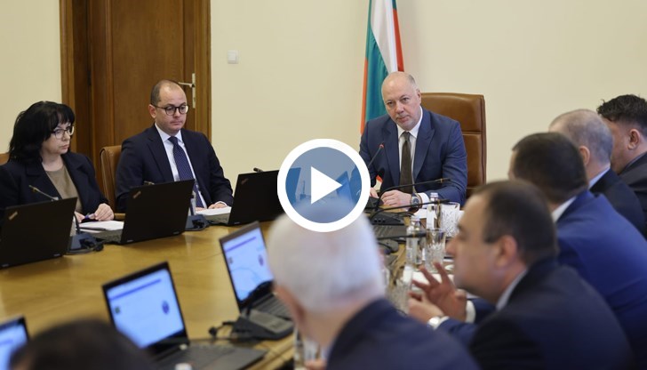 Няма да позволим политически решения да се препъват в експертни съображения