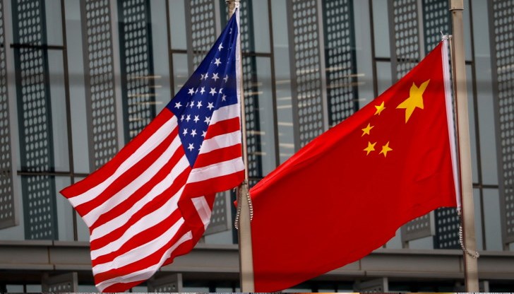 Служителите с вече съществуващи връзки могат да кандидатстват за разрешение