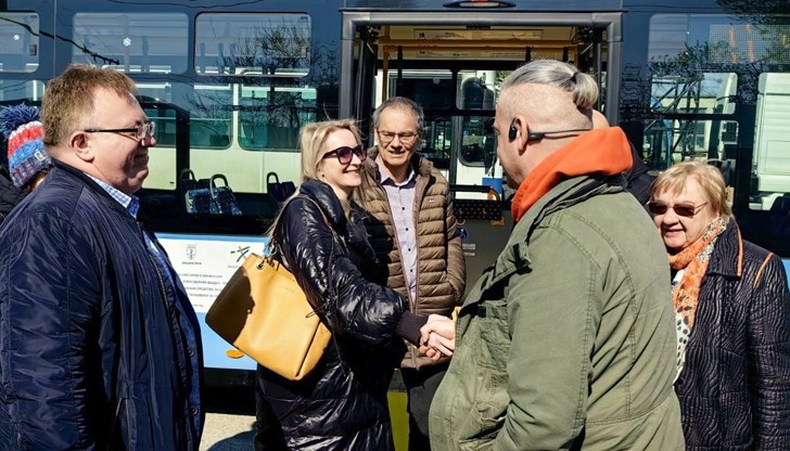 Специалистите се интересуват от работата на новите електробуси и тролейбуси в дунавския град