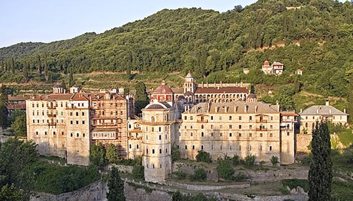 Изборът се проведе след кончината на архимандрит Амвросий