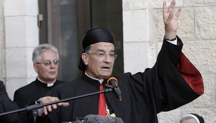 85-годишният Бешара Раи се е спънал в расото си