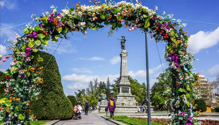 Най-многобройните именици са дамите, които се казват Росица