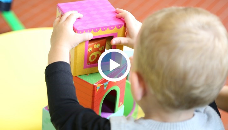 Малкият беглец отключил самостоятелно входната врата, докато персоналът мислел, че е в тоалетната