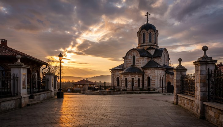 Древно поверие: Слънцето и Луната се срещат днес