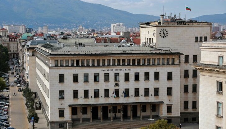 За седми пореден месец централната банка намалява лихвените нива За седми пореден месец централната банка намалява лихвените нива