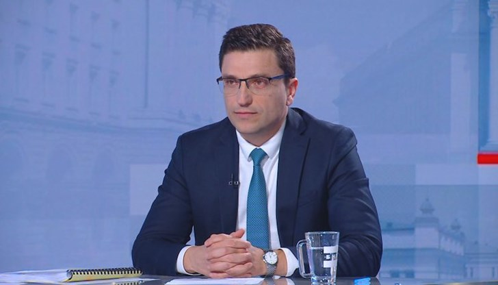 Венко Сабрутев: Корупцията е причината за състоянието на пътя, кръпките струват до 20 пъти по-скъпо от цялостния ремонт