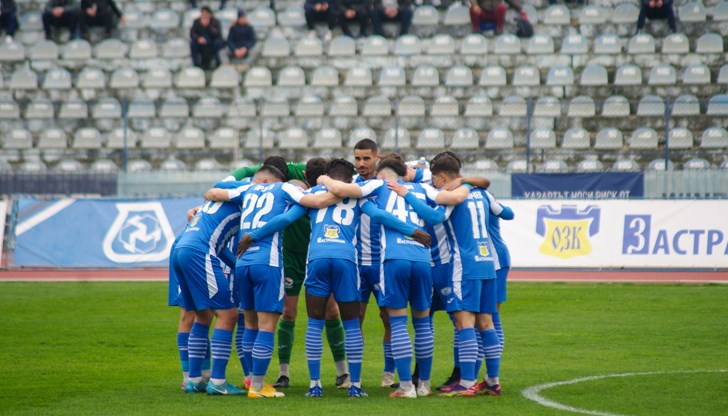 "Драконите" се подготвят за важен двубой в борбата за бараж за Първа лига "Драконите" се подготвят за важен двубой в борбата за бараж за Първа лига