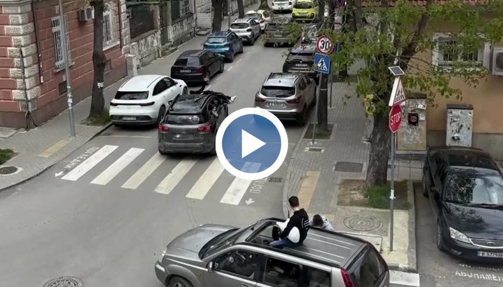 Бъдещите абитуриенти от музикалното училище демонстрираха опасно поведение в централната част на морския град