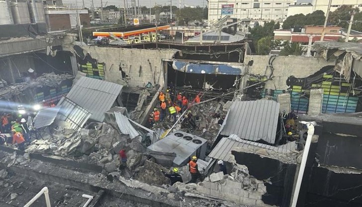 Спасителите все още издирват оцелели под развалините на Jet Set в столицата Санто Доминго