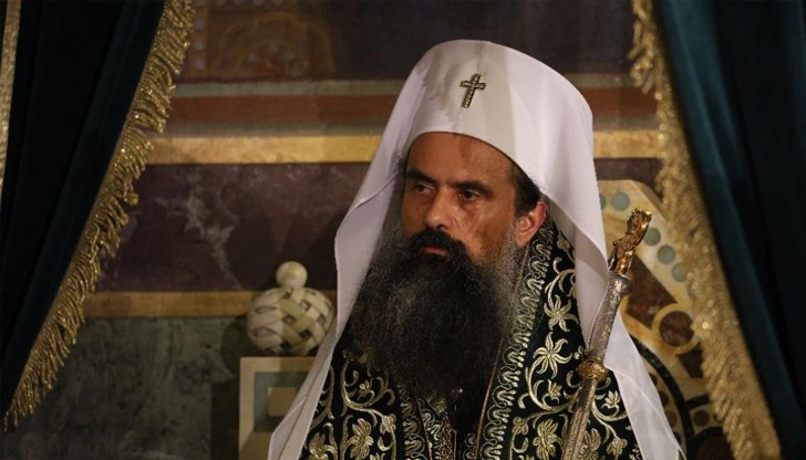 Никой няма да учи религия против убежденията си, увери църковният глава Никой няма да учи религия против убежденията си, увери църковният глава