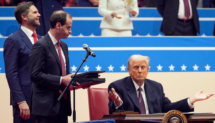 Докато САЩ се обръща към миналото, Китай строи икономиката на бъдещето Докато САЩ се обръща към миналото, Китай строи икономиката на бъдещето