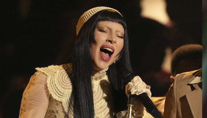 Изпълнителката: Поне знаете, че пея на живо!