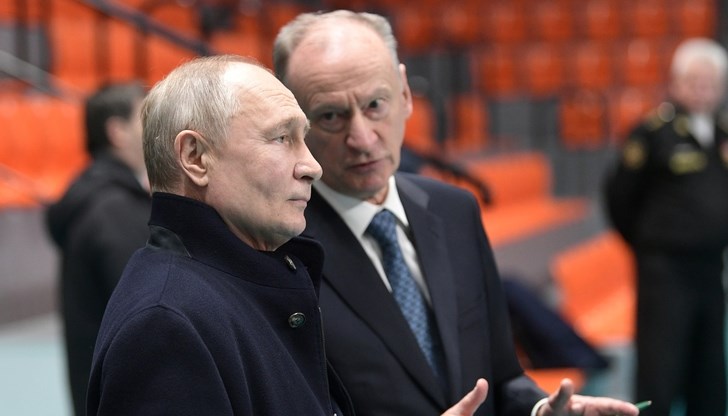 В разгара на украинската криза, Кремъл търси пътища за диалог със САЩ