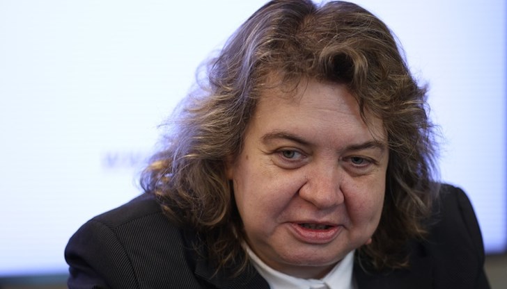 Председателят на парламента защити кабинета от критиките на президента Радев