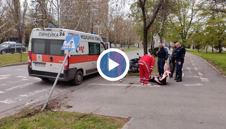Младият мъж се е блъснал в пътен знак