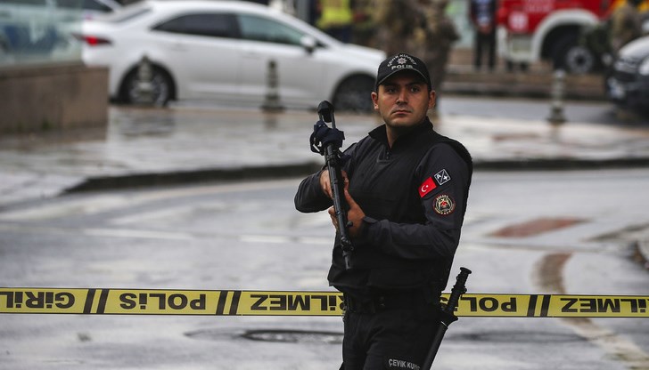 Иззетите наркотици са били както в течна, така и в кристална форма