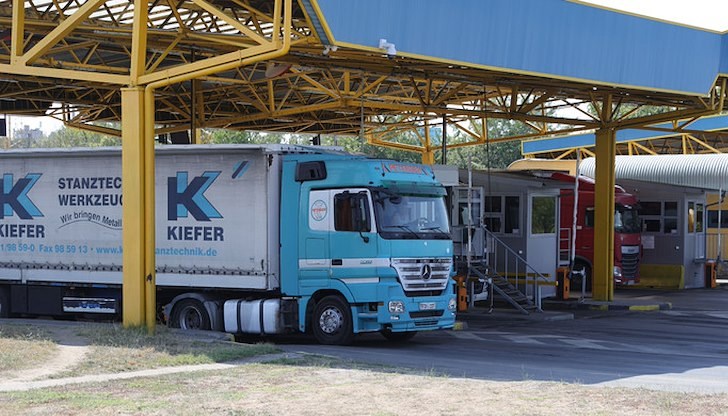 Заради ремонт се преминава само през някои трасета