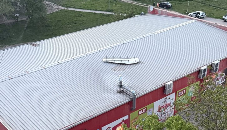 Гражданин алармира за разместена реклама на магазин "Пацони", но вече седмица не се предприемат мерки