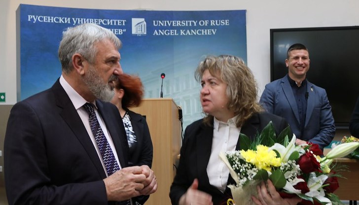 Областният управител на Русе взе участие в публичната лекция на Наталия Киселова