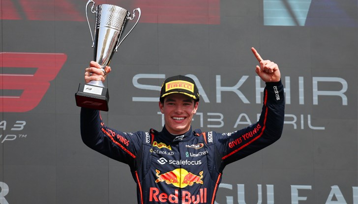 Българският пилот демонстрира отлична защита срещу атаките на преследвачите в заключителните обиколки