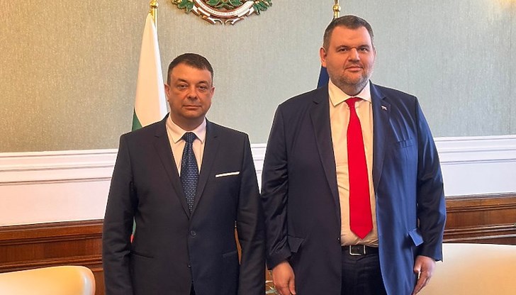 Ахмед Доган губи контрол над традиционни бастиони