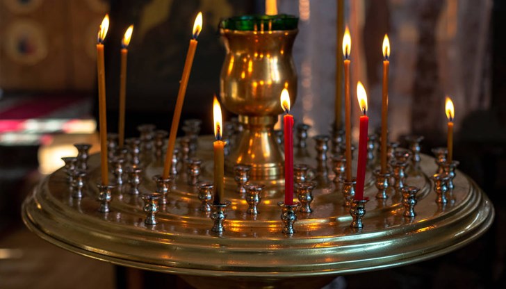 Днес се пекат обредните великденски хлябове и се боядисват яйца за последно Днес се пекат обредните великденски хлябове и се боядисват яйца за последно