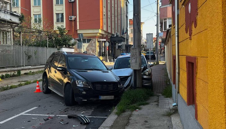 Водачът е с над два промила алкохол в кръвта и е настанен в болница с наранявания по главата Водачът е с над два промила алкохол в кръвта и е настанен в болница с наранявания по главата