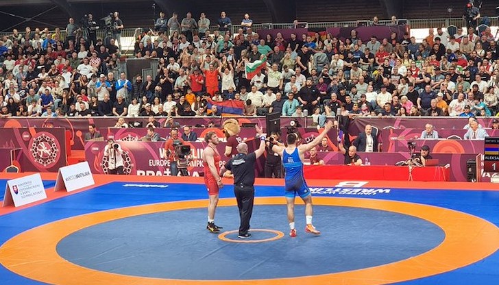 България завърши с четири медала от шампионата по борба в Словакия